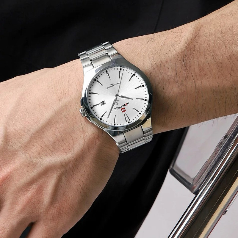 ساعت مچی عقربه‌ای مردانه نیوی فورس مدل NF9214SW