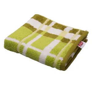  حوله دستی تاچ مدل کوبیک سایز 80x40 سانتی متر
