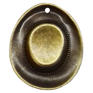 آویز گردنبند طرح کلاه کد RCC-18