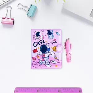 دفترچه یادداشت مدل فضانورد به همراه خودکار