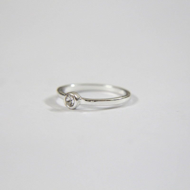 انگشتر زنانه مدل رینگ نگینی کد BD 78 مجموعه 2 عددی