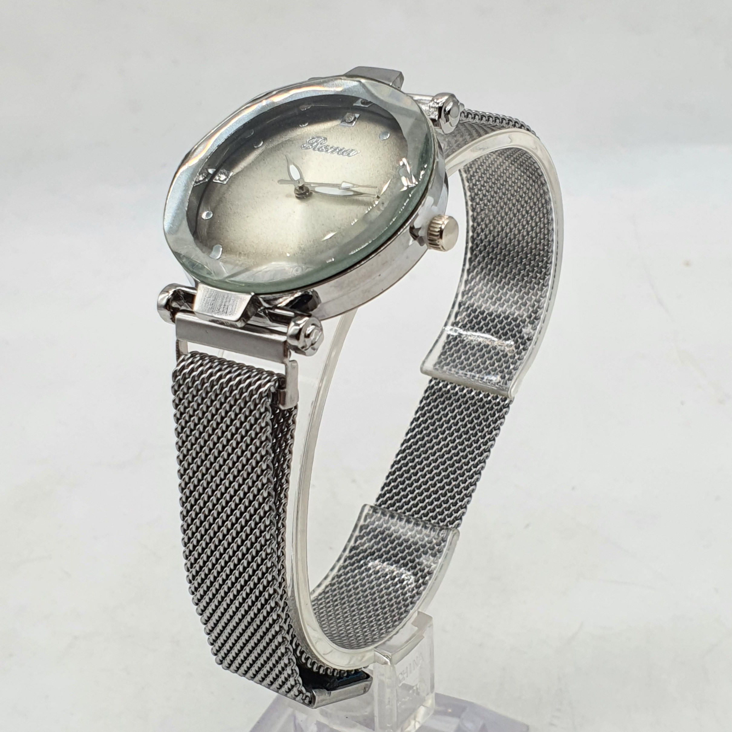 ساعت مچی عقربه ای زنانه مدل F-15