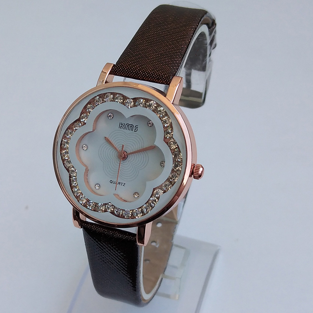 ساعت مچی عقربه ای دخترانه طرح گل کد 600