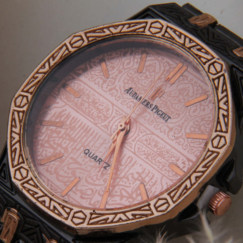 ساعت مچی عقربه ای زنانه مدل بند استیل کلاسیک کد WHW_408