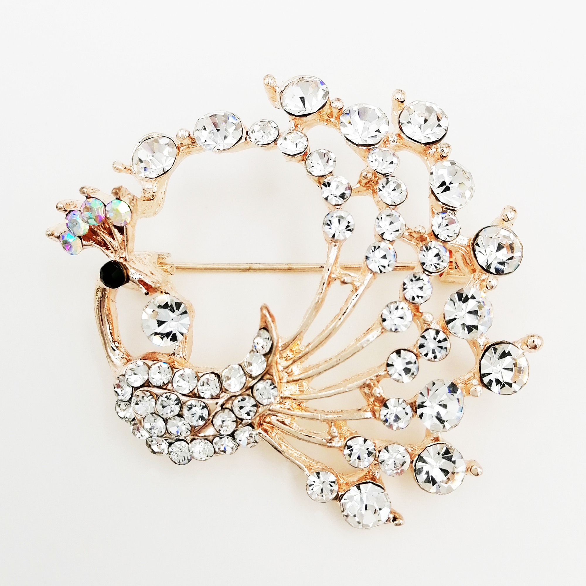 گل سینه زنانه مدل طاووس کد ja270