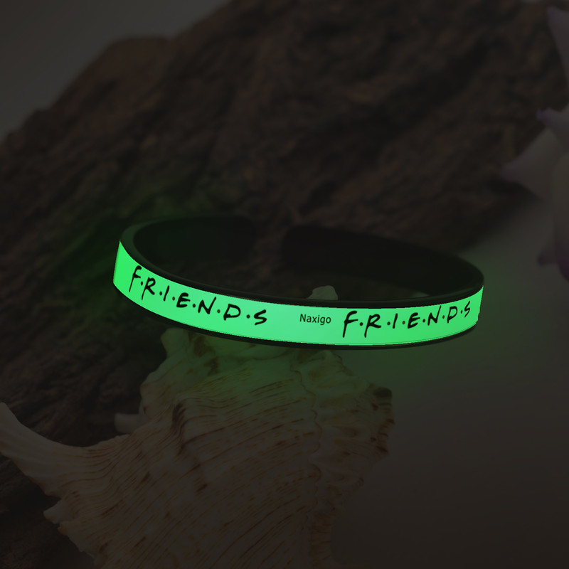 دستبند ناکسیگو طرح Friends مدل BR5540 دستبند ناکسیگو طرح Friends مدل BR5540