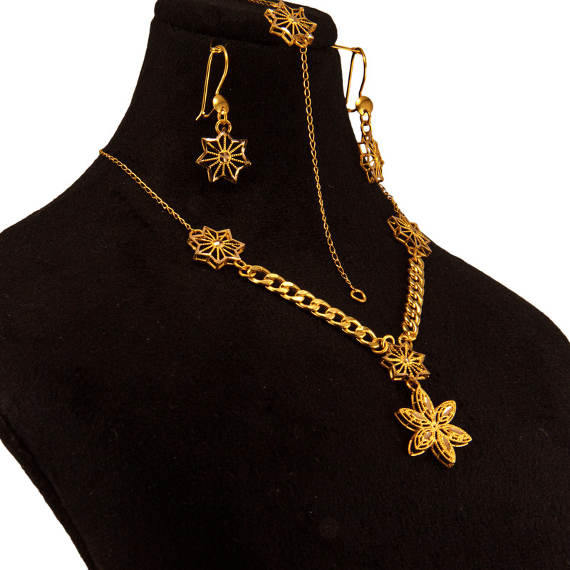 نیم ست طلا 18 عیار زنانه رستا گالری مدل F5465565 نیم ست طلا 18 عیار زنانه رستا گالری مدل F5465565