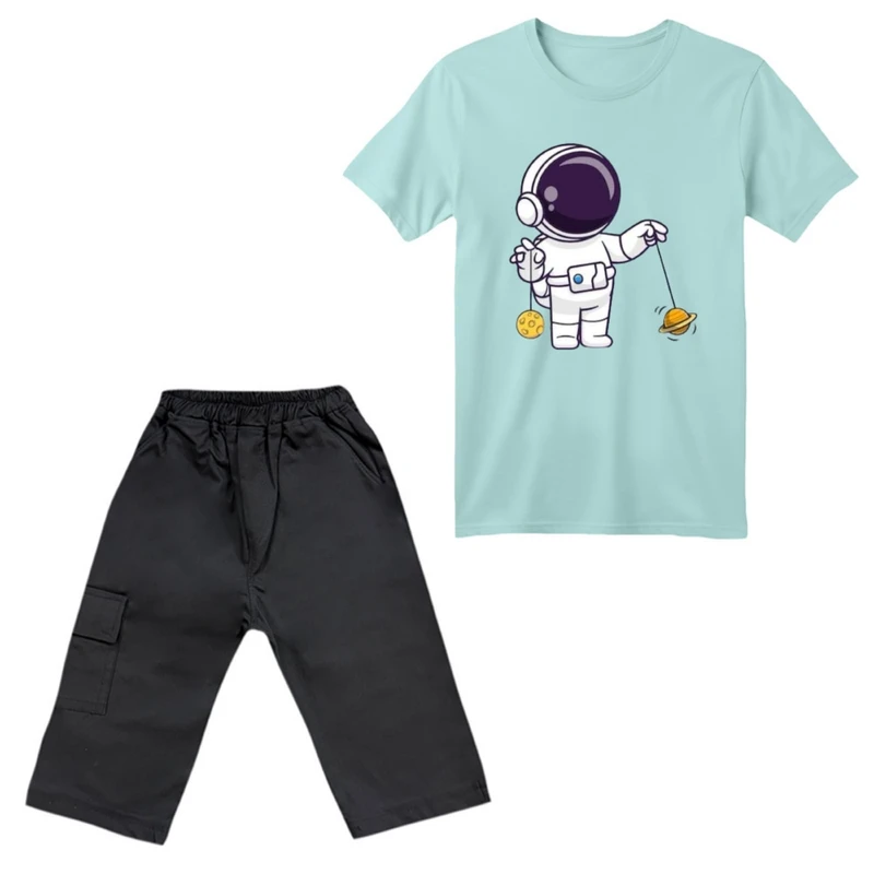 ست تی‌شرت آستین کوتاه و شلوارک پسرانه مدل فضانورد کد ۲
