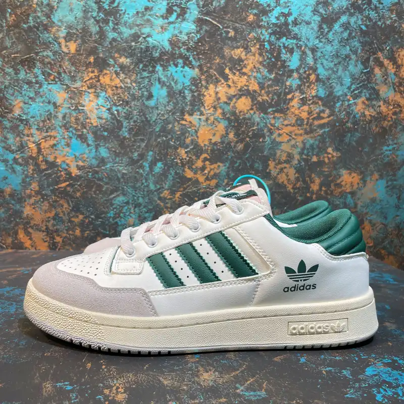 کفش پیاده روی مدل   FORUM LOW WHGR-104050016