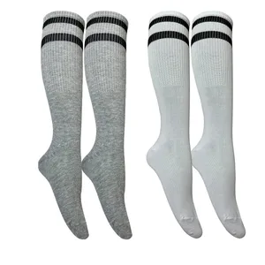 جوراب ورزشی ساق بلند مردانه تن پوش هنگامه مدل زیر زانو کش دو خط کد TW مجموعه 2 عددی