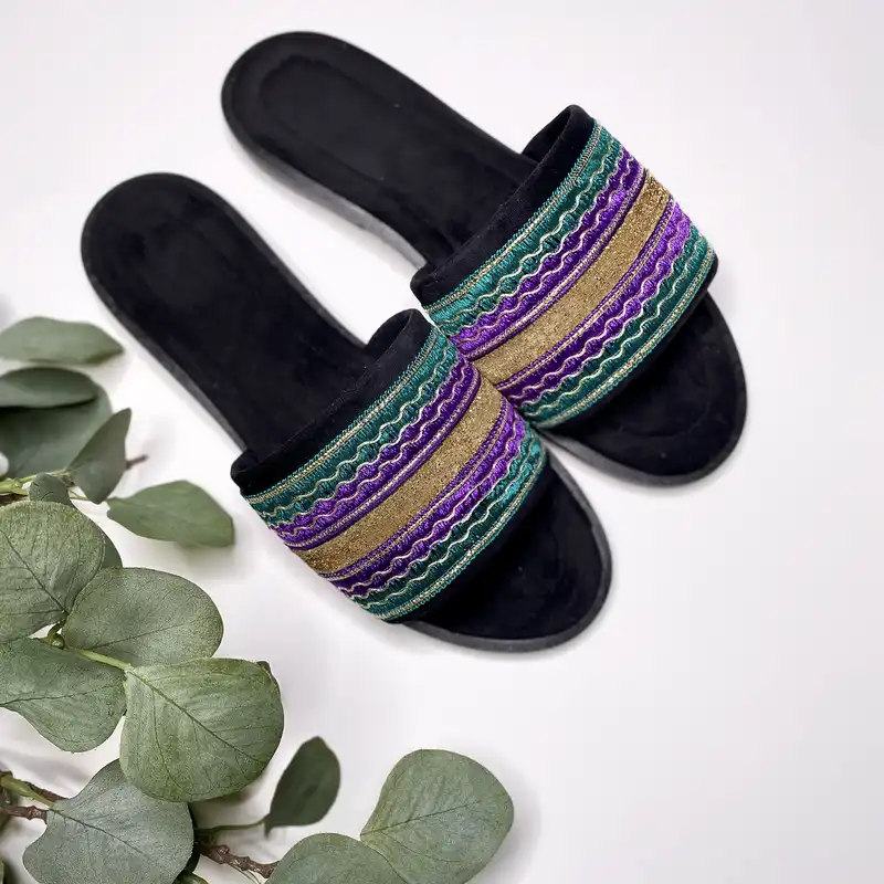 صندل زنانه مدل سوزندوزی بلوچی کد SP_526