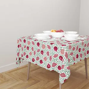 رومیزی طرح یلدایی کد F2RO1076