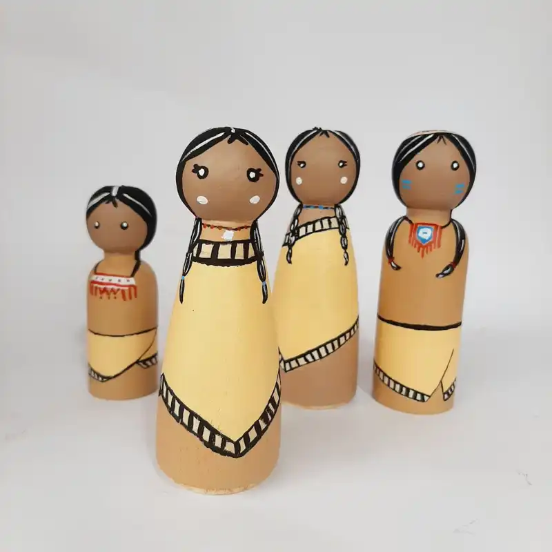 اسباب بازی چوبی مدل دخترهای سرخپوست مجموعه 4 عددی