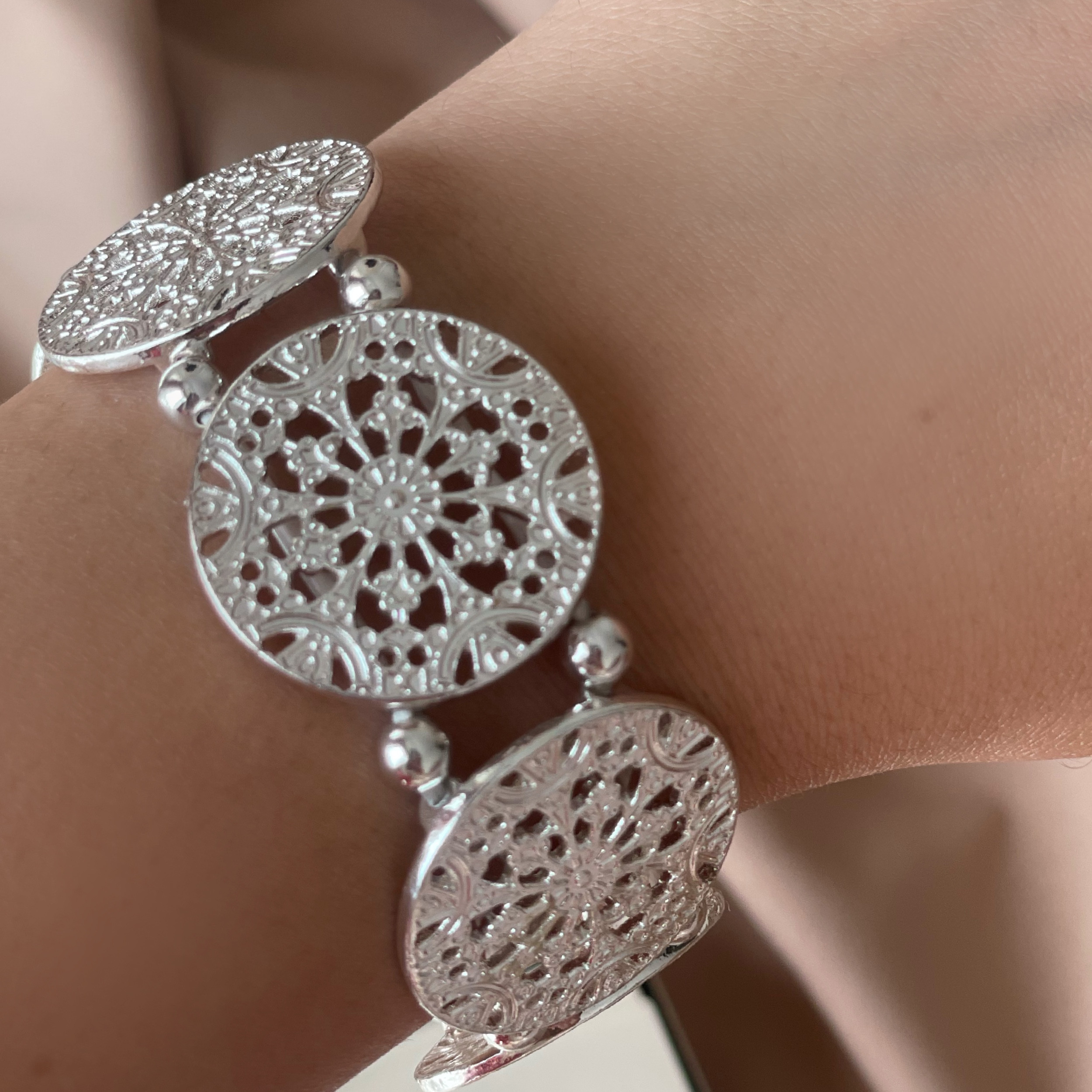 دستبند زنانه آی ام مدل AB1140-017