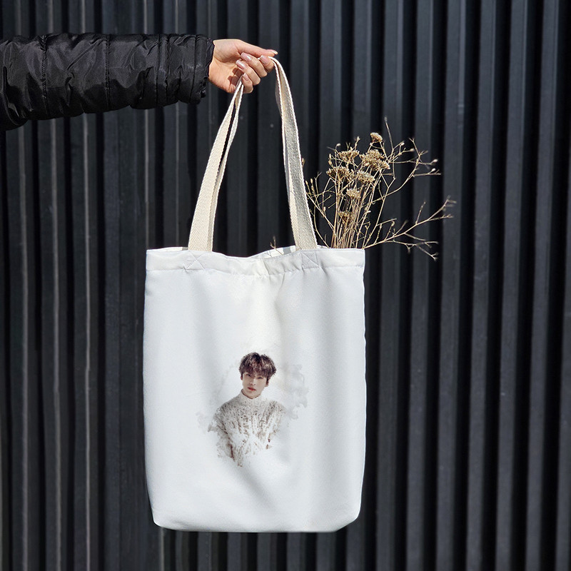 ساک خرید خندالو مدل گروه موسیقی مانستا ایکس MONSTA X کد 2098