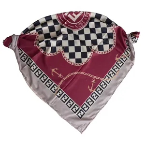 روسری زنانه فندی مدل مینی ابریشم توییل شطرنجی حاشیه دار
