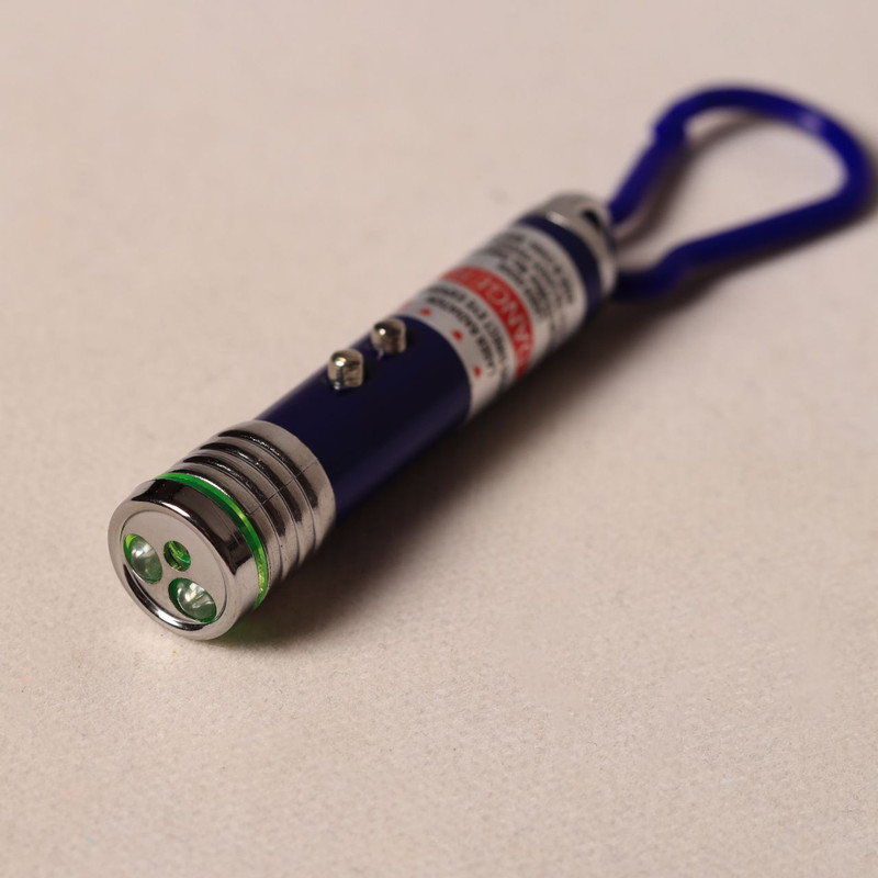 اسباب بازی سگ و گربه مدل لیزر