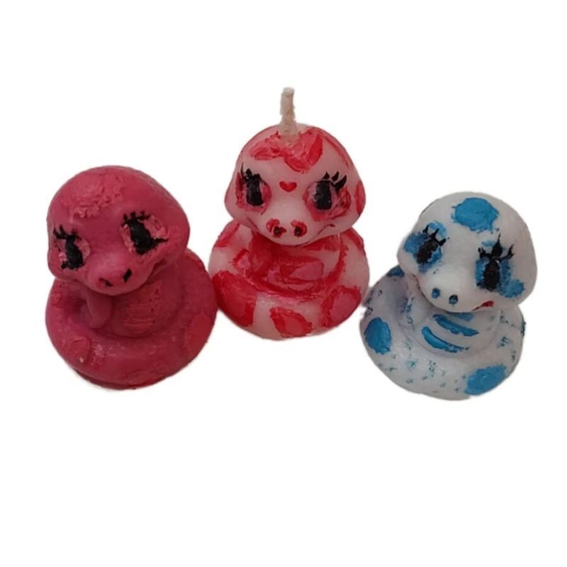 شمع دست‌ساز بدون‌بو مدل مار کوچولو زمان اتمام 0.5 ساعت مجموعه 3 عددی