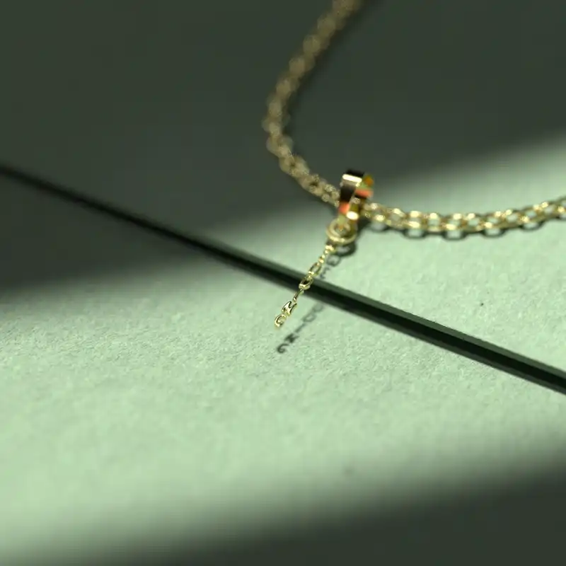 گردنبند طلا 18 عیار زنانه مدوپد مدل  طرح wedding کد DD1185