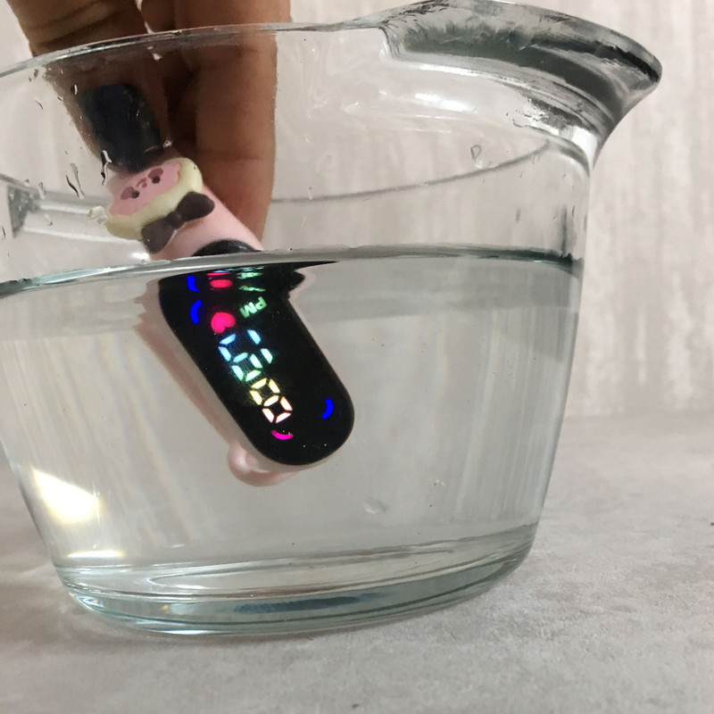 ساعت مچی دیجیتال دخترانه مدل ضد اب سیلیکونی طرح دخترک پاپیونی کد W G P 66 ساعت مچی دیجیتال دخترانه مدل ضد اب سیلیکونی طرح دخترک پاپیونی کد W G P 66