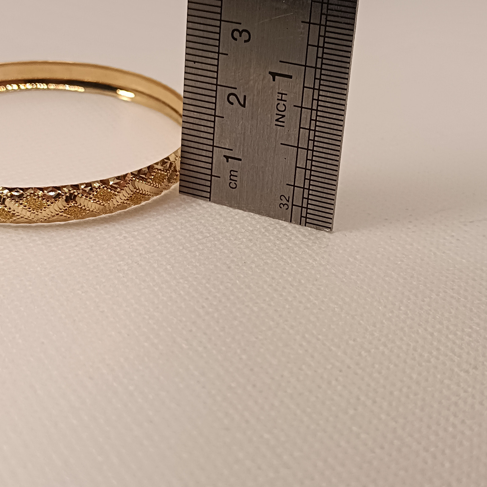 النگو طلا 18 عیار زنانه گالری طلای ونوسام کد V324S2 النگو طلا 18 عیار زنانه گالری طلای ونوسام کد V324S2