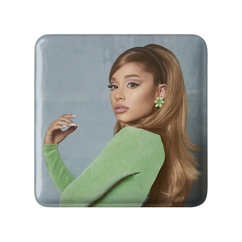 مگنت خندالو طرح آریانا گرانده Ariana Grande  مدل مربعی کد 19081
