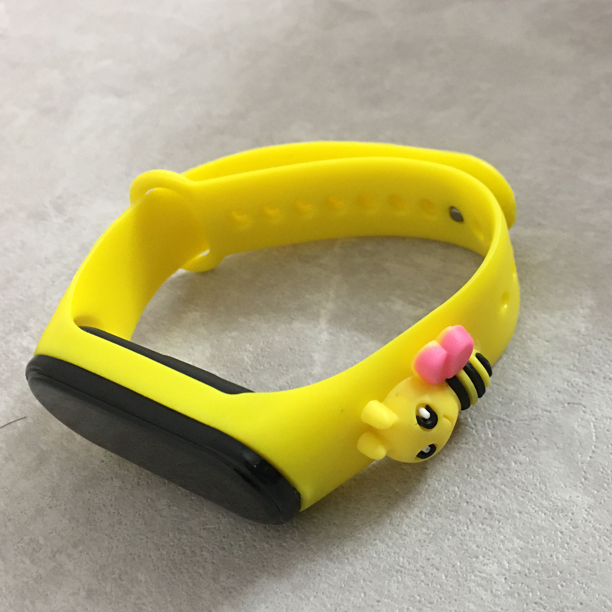 ساعت مچی دیجیتال مدل ضد آب سیلیکونی طرح زنبور کیوت کد bee yel 33