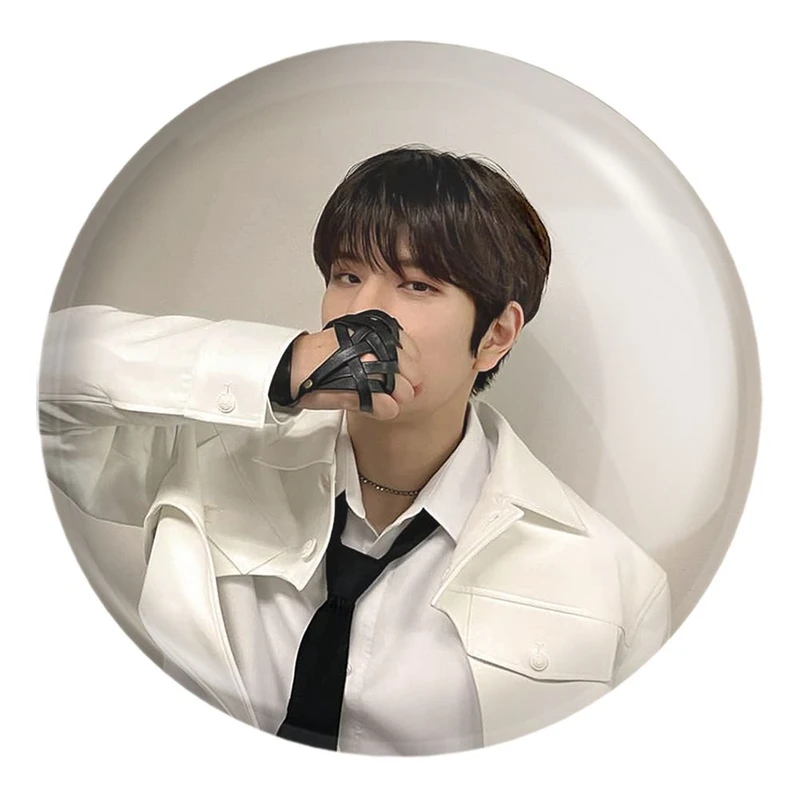 پیکسل خندالو طرح سونگمین گروه استری کیدز Stary Kids کد 16880 مدل بزرگ