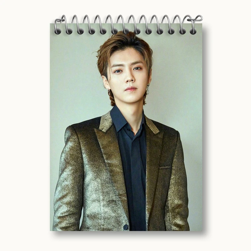 دفتر یادداشت 50 برگ خندالو مدل لوهان گروه اکسو EXO کد 13529