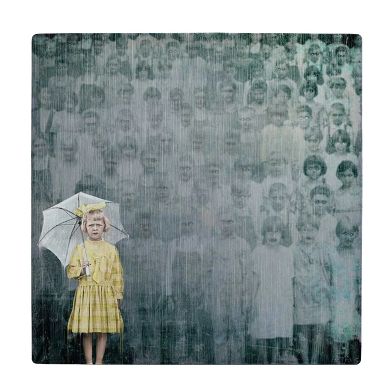 زیر لیوانی طرح دختری با چتر کد    3274602_635