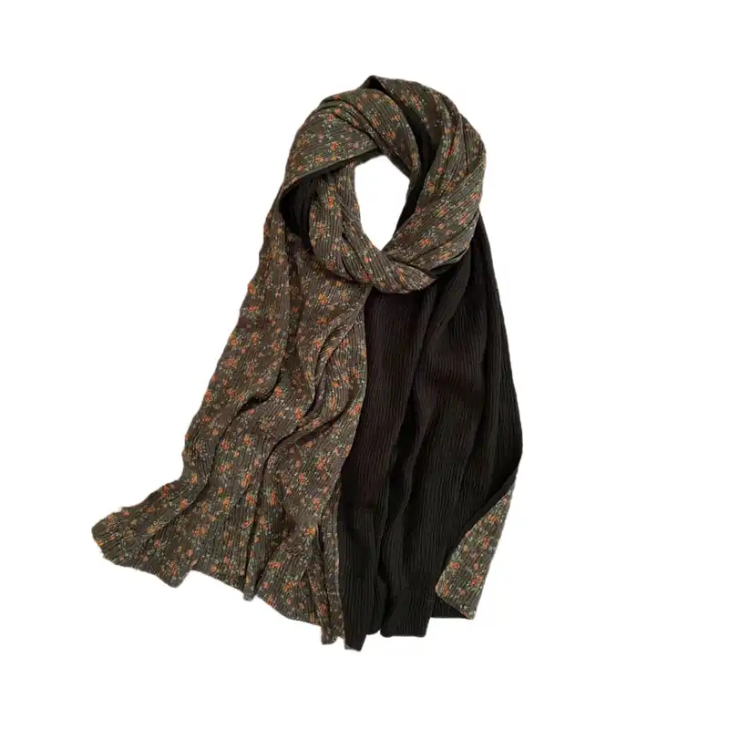 شال زنانه مدل پاییزه دو رو پلیسه طرح شکوفه ریز