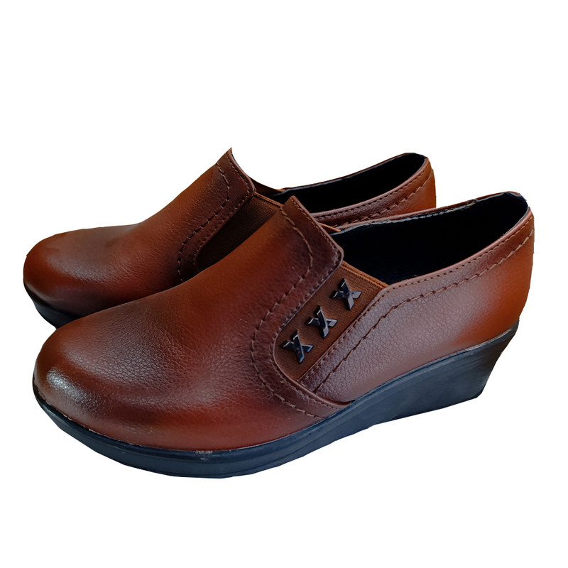 کفش طبی زنانه مدل بغل سگک ضربدری کد 2101