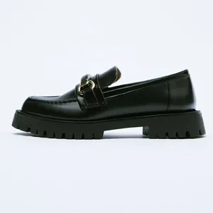 کفش زنانه  مدل loafers with track sole 