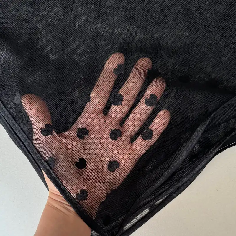 روسری زنانه مدل مینی اسکارف توری خالخالی قلبی ریز