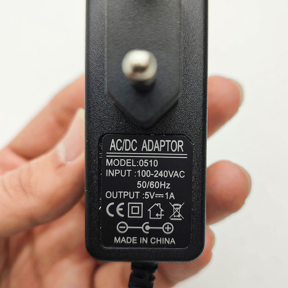 آداپتور شارژر 5 ولت 1 آمپر مدل 0510 بسته 2 عددی آداپتور شارژر 5 ولت 1 آمپر مدل 0510 بسته 2 عددی