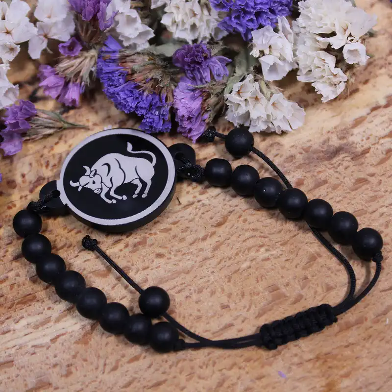 دسبند زنانه مدل نماد ماه تولد طرح اردیبهشت