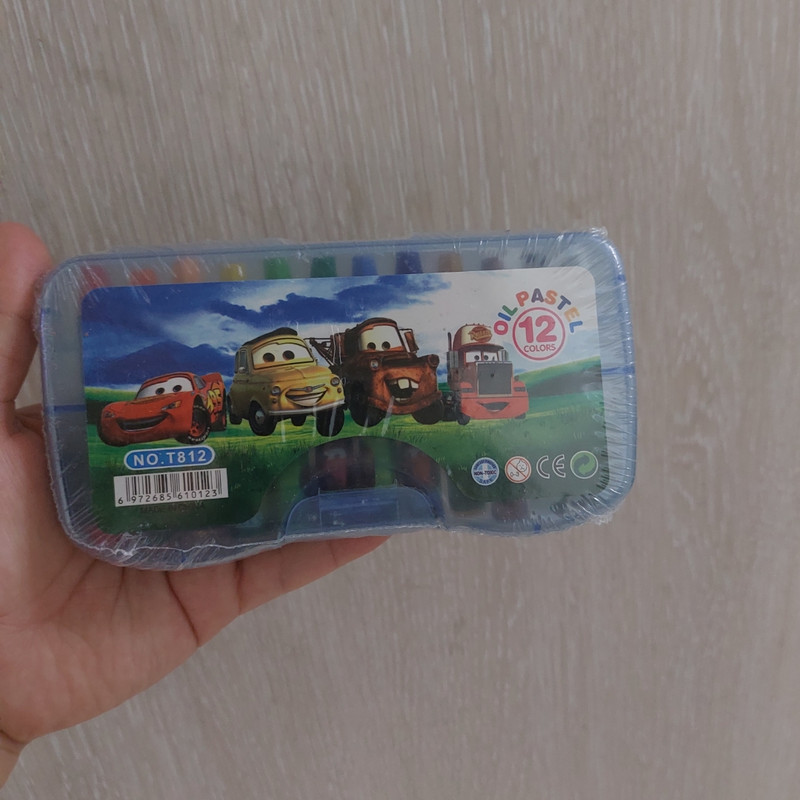 مداد شمعی 12 رنگ مدل جعبه طلقی