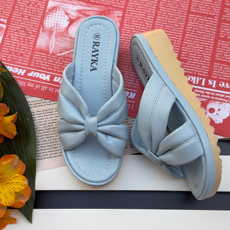 صندل زنانه رایکا طب مدل پریسا کد Bl