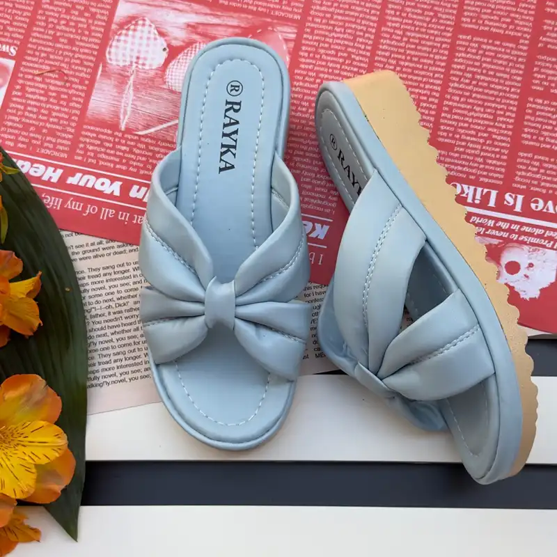 صندل زنانه رایکا طب مدل پریسا کد Bl