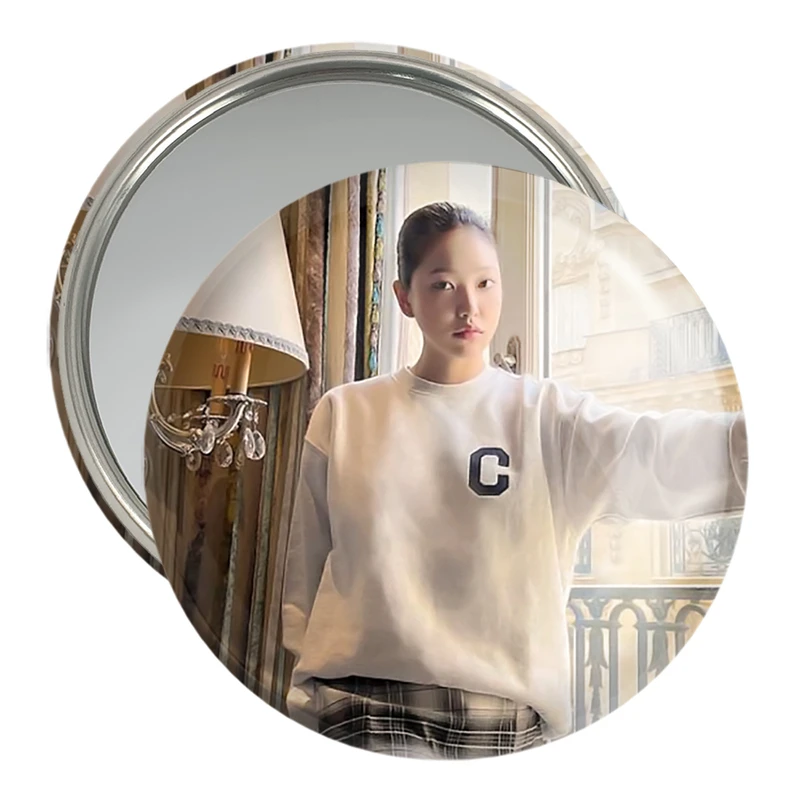 آینه جیبی خندالو مدل یری گروه رد ولوت Red Velvet  کد 19612