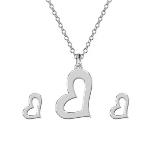 نیم ست زنانه استینلس استیل مدل استیل قلبی