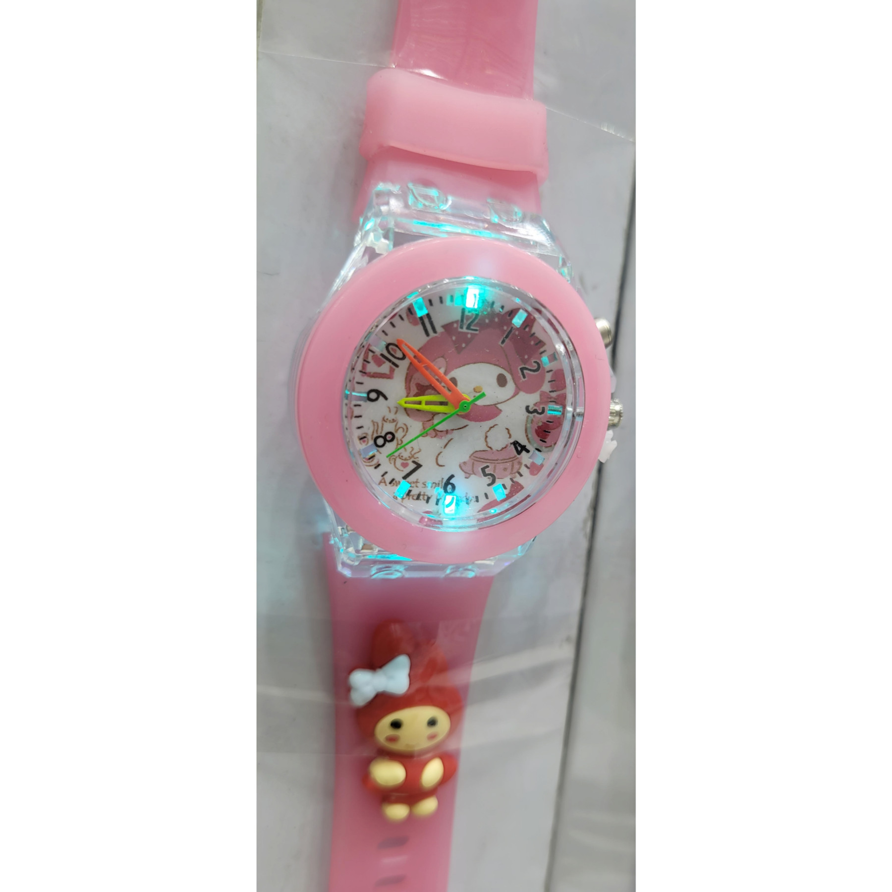 ساعت مچی عقربه ای دخترانه مدل دختر توت فرنگی چراغدار بند سیلیکونی ضد حساسیت ساعت مچی عقربه ای دخترانه مدل دختر توت فرنگی چراغدار بند سیلیکونی ضد حساسیت