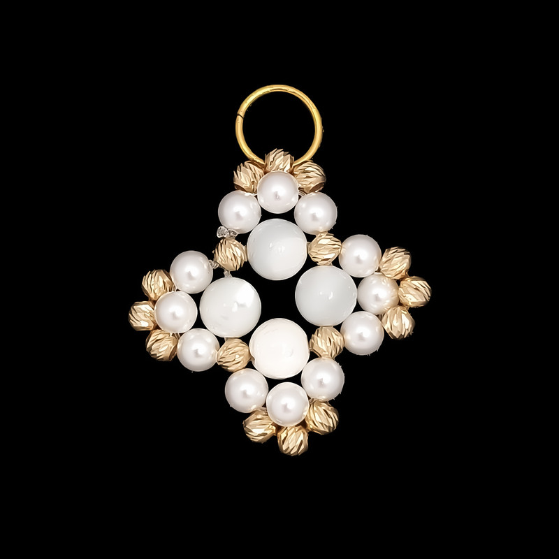 آویز گردنبند طلا 18 عیار زنانه ناریا طرح ونکلیف