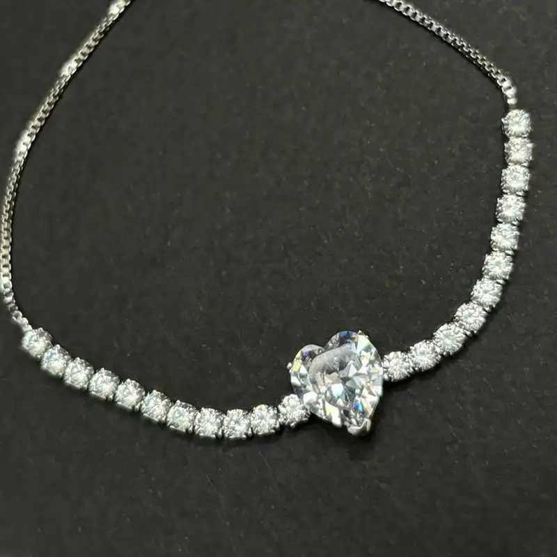 دستبند زنانه مدل قلب  کد C135