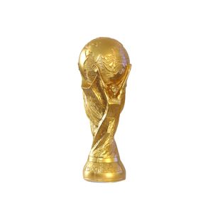 نقد و بررسی مجسمه طرح کاپ جام جهانی توسط خریداران