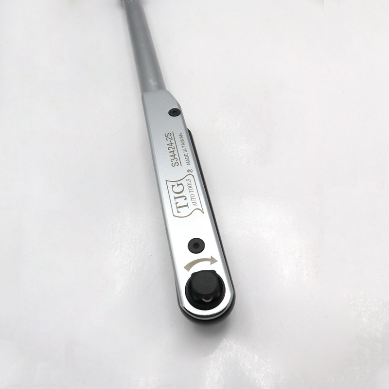 آچار ترکمتر جغجغه ای تی جی جی مدل  تقه ای کد  YP-TAIWAN-S34424-2S-25-135N.M سایز  1/2 اینچ