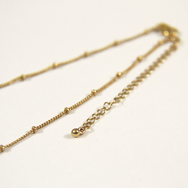 گردنبند زنانه مدل حروف M نگین دار کد BD 03