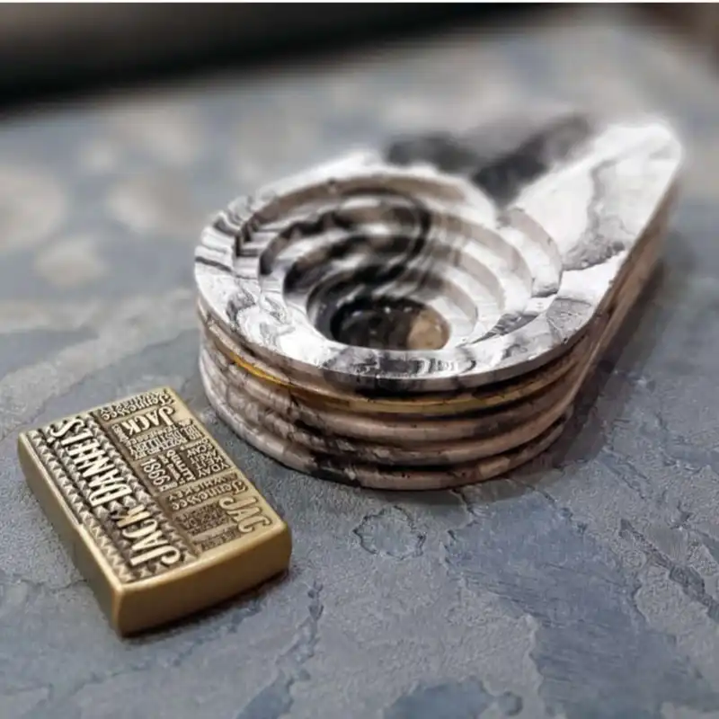 زیرسیگاری مدل ویکتور