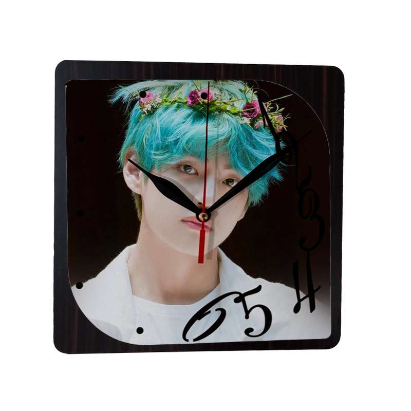  ساعت دیواری طرح کیم ته هیونگ