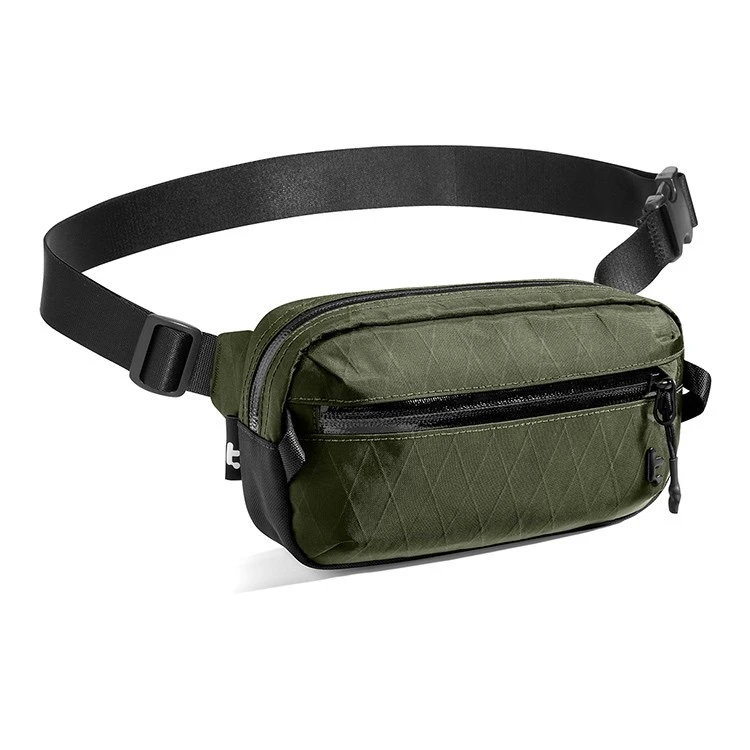 کیف کمری مردانه تام تاک مدل Aviator-T35 دارای ۳ محفظه کیف کمری مردانه تام تاک مدل Aviator-T35 دارای ۳ محفظه
